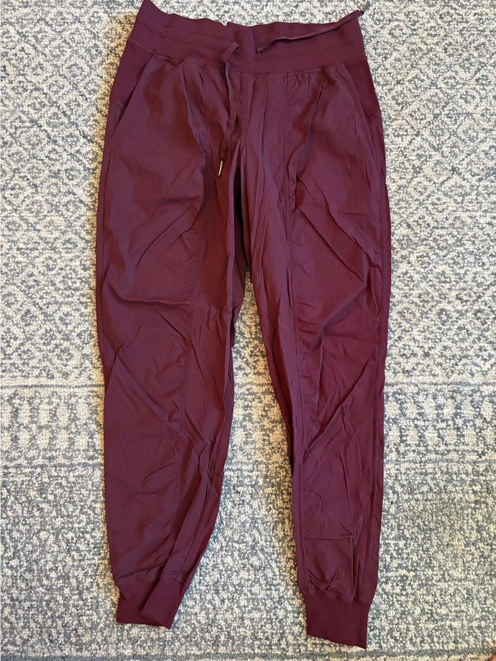 Women’s lululemon dance studio joggers-Burgundy